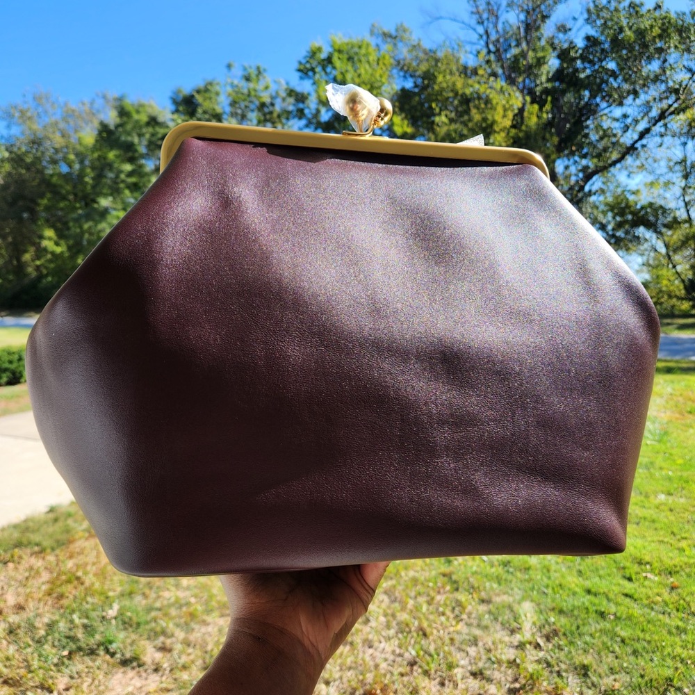 Coach Kisslock Bag (black currant)